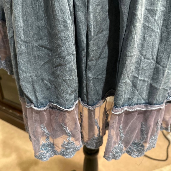 Women’s Sacred Hearts Bojo Top  Size Small - Picture 2 of 4